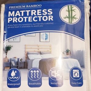 PREMIUM BAMBOO WHITE QUEEN  WATERPROOF QUILTED  MATTRESS PROTECTOR/ COVER